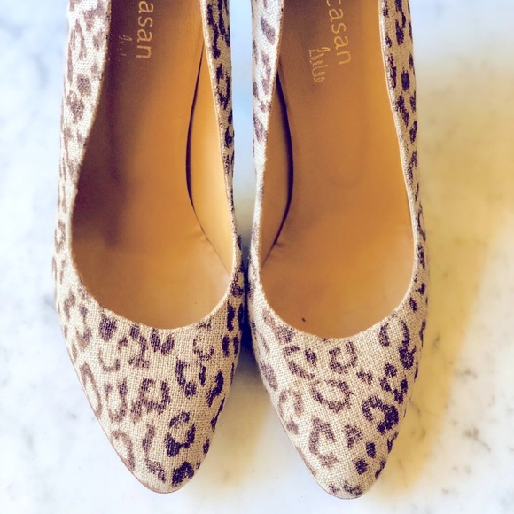 Limited Edition Te Casan Leopard Heels Pum… - Picture 5 of 7